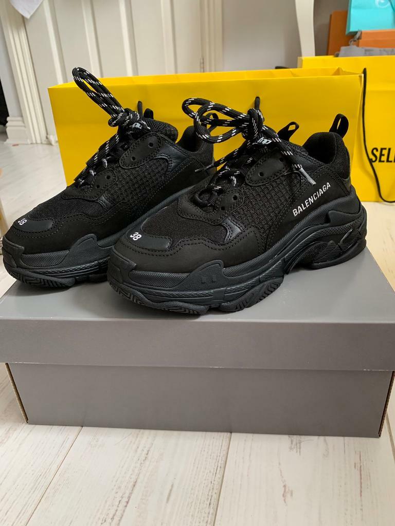 balenciaga triple s size 38